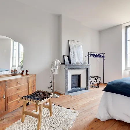 Tribus-gites Urbains * קרקסון