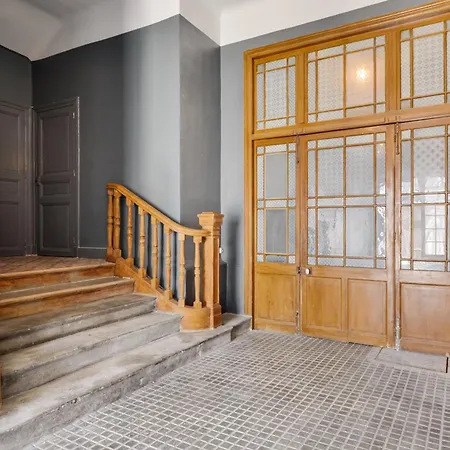 Tribus-gites Urbains * קרקסון