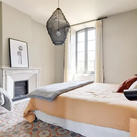 בית נופש Tribus-gites Urbains קרקסון