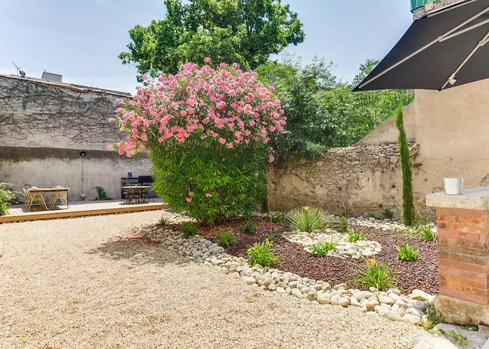 Tribus-gites Urbains * קרקסון